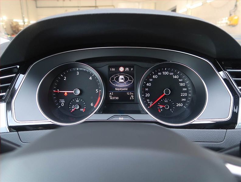 Volkswagen Passat (2021) Business 2.0 TDI, Automat - fotka 11 z 22