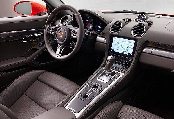 Porsche 718 Boxster.