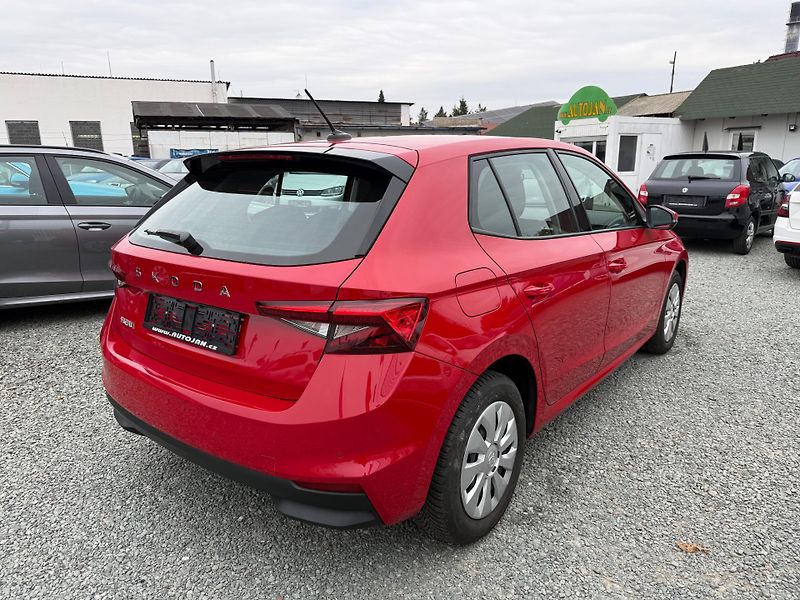 Škoda Fabia 1.0 MPI SELECTION - fotka 6 z 13