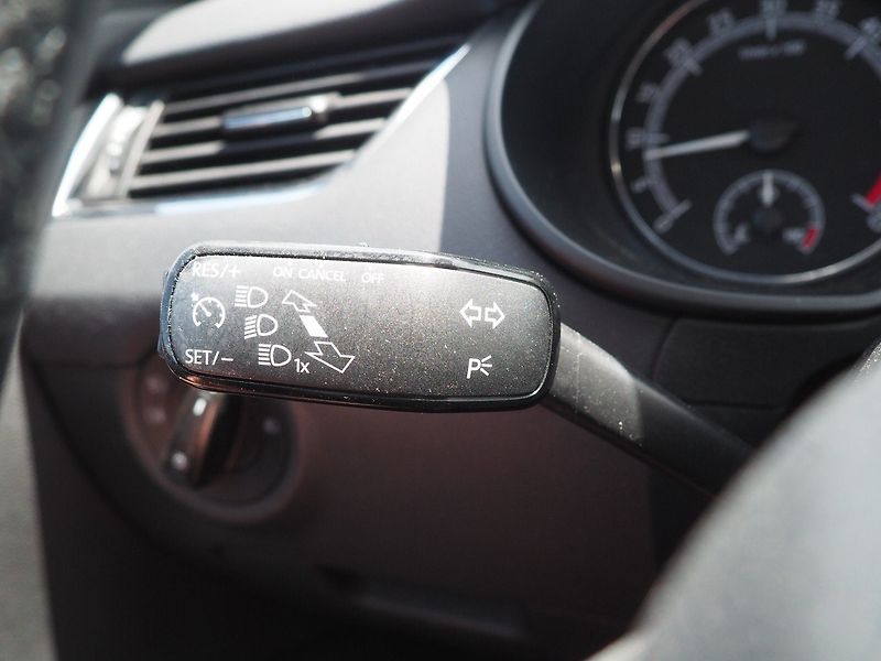 Škoda Octavia (2017) 1.6 TDI Ambiente, Navi - fotka 24 z 35