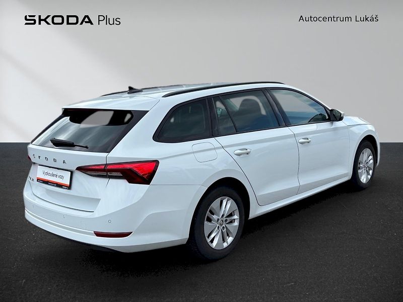 Škoda Octavia (2024) Combi 2.0 TDI Ambition - fotka 2 z 30