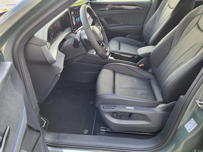 Volkswagen Tayron (2026) R-Line People 2,0TDI 142kW 4MO - fotka 10 z 29