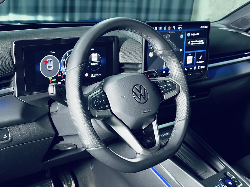 Volkswagen T-Roc (2026) 1.5eTSI*R-LINE*IQ*KEYLESS*ACC* - fotka 15 z 34