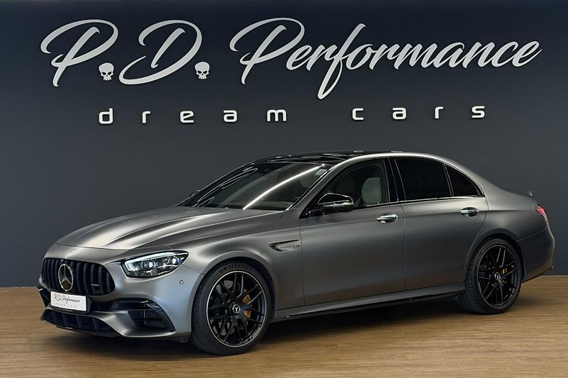 Mercedes-Benz Třídy E (2021) E 63s AMG 4Matic+ V8 Biturbo - fotka 5 z 124