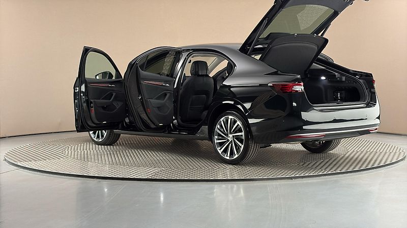 Škoda Superb 2.0 TDI DSG 4x4 L&K - fotka 7 z 35