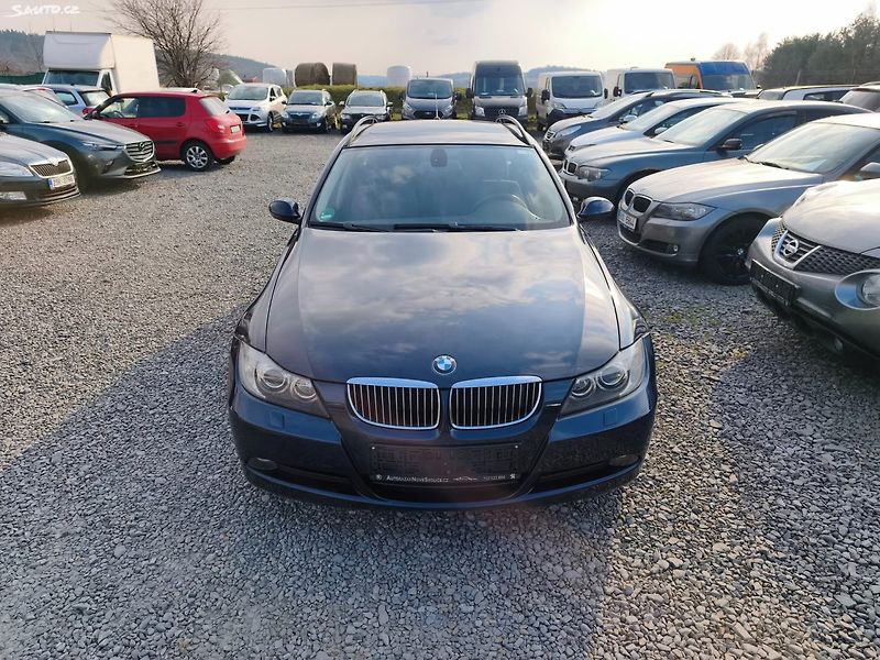 BMW Řada 3 (2008) - fotka 4 z 46