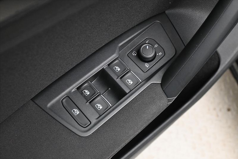 Volkswagen Tiguan 2,0 TDI 110kW DSG Life Záruka - fotka 26 z 31