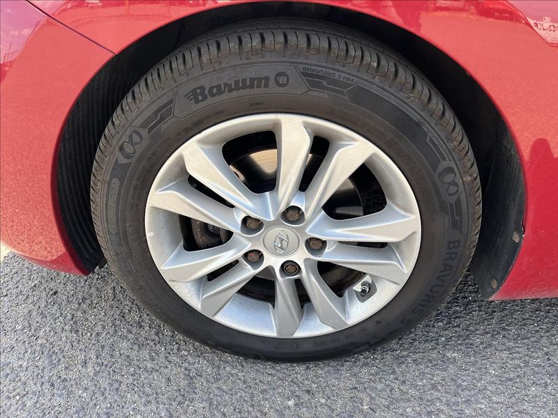 Hyundai i30 1,6 CRDi ČR ALU KAMERA 2x KOLA - fotka 32 z 32