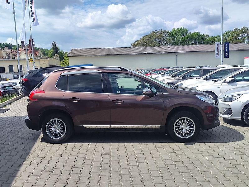 Peugeot 2008 1.6 VTi/88kW Allure tažné ČR - fotka 4 z 32