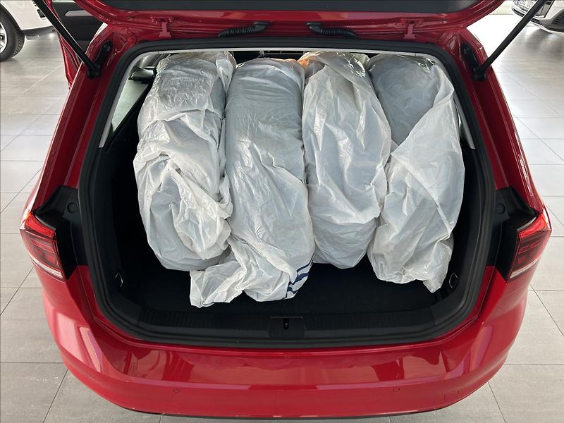 Volkswagen Passat 2,0   TDI 90kW,DSG,SERVISKA - fotka 29 z 31