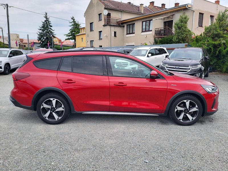 Ford Focus 1.0 EcoBoost mHEV Active X - fotka 5 z 46