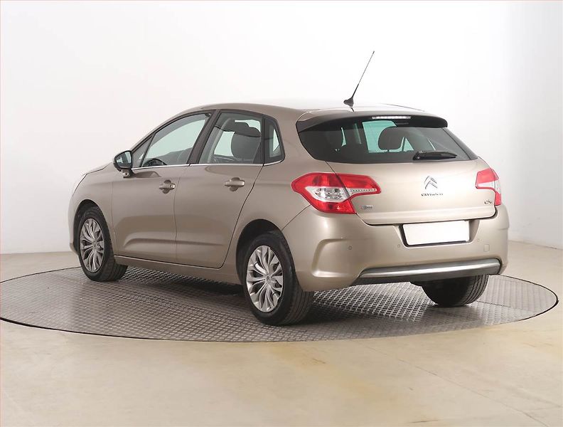Citroën C4 (2015) 1.6 HDi, Tempomat - fotka 4 z 15