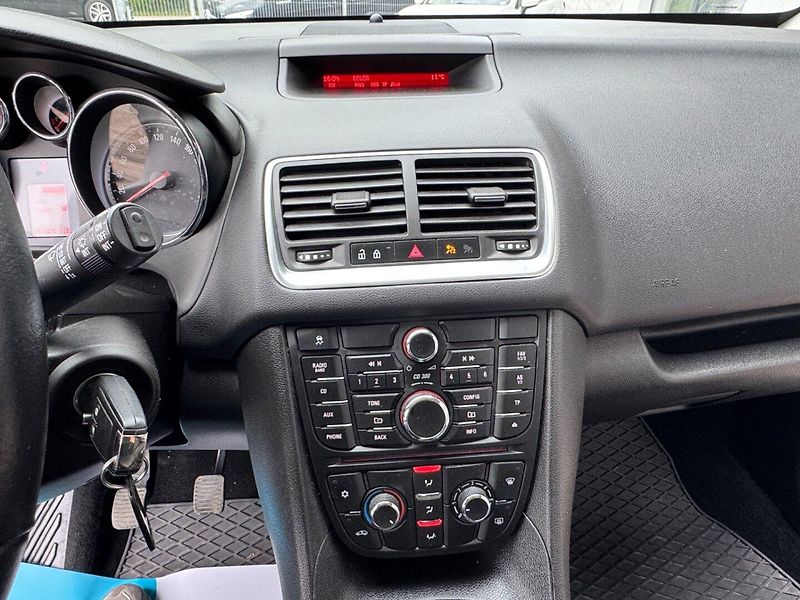 Opel Meriva (2015) 1.4 16V - fotka 18 z 30