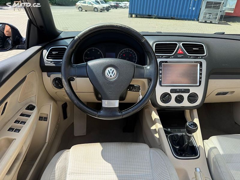 Volkswagen EOS (2007) 2.0TDI, 103kw - fotka 15 z 18