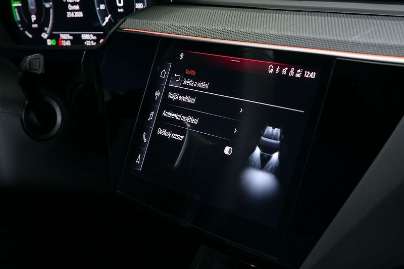 Audi e-tron 55 300kW Sline BlackEd Pano TZ - fotka 35 z 44