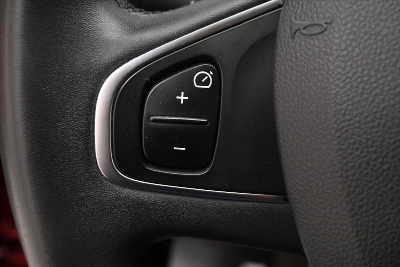 Renault Clio 0,9 TCE 66 kW Limited Záruka a - fotka 22 z 29
