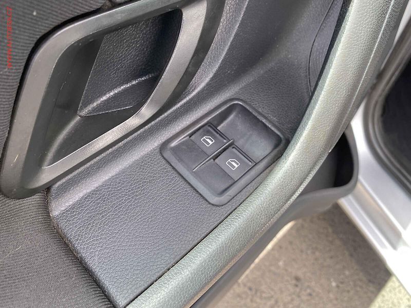 Škoda Roomster (2011) 1.6 TDi, ČR, Style, park. - fotka 13 z 14