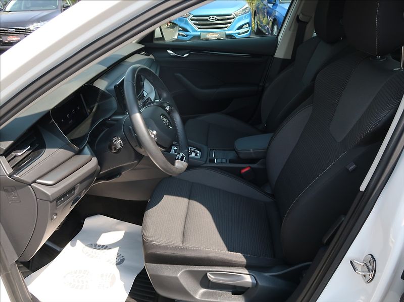 Škoda Octavia 2,0 TDi,1majČR,Serv.k.,DSG,DPH - fotka 12 z 26