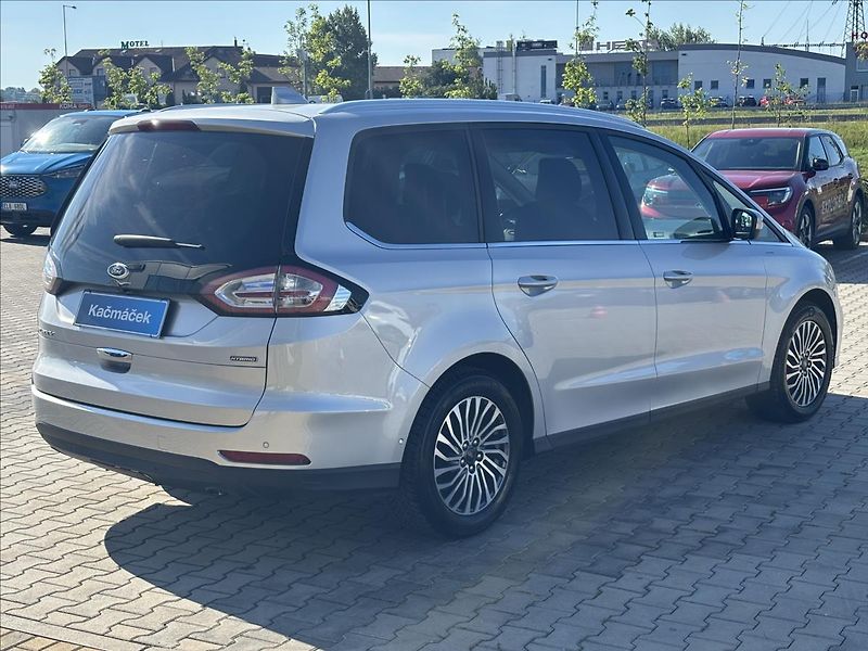 Ford Galaxy 2,5 Hybrid eCVT Titanium 140kW - fotka 4 z 37
