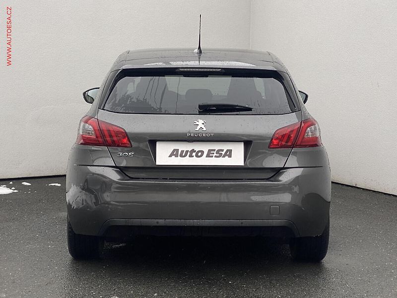 Peugeot 308 (2020) 1.2 PT, Allure, navi, panor - fotka 5 z 18