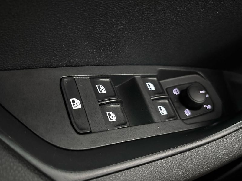 Škoda Karoq Sportline Exclusive 4x4 DSG - fotka 21 z 30