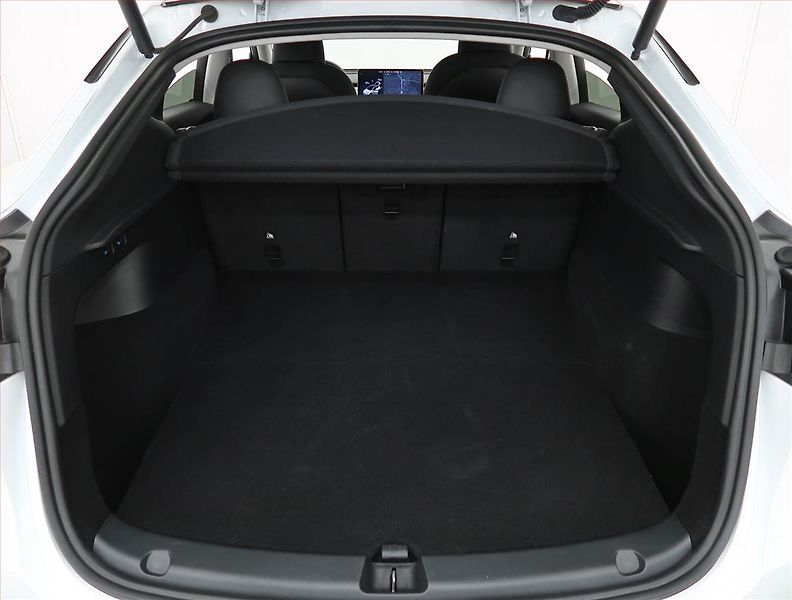 Tesla Model Y (2023) RWD LFP 60kWh, SoH 97% - fotka 13 z 33