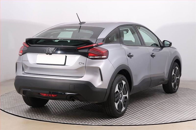 Citroën C4 (2025) 1.2 PureTech, ČR,1.maj - fotka 5 z 17