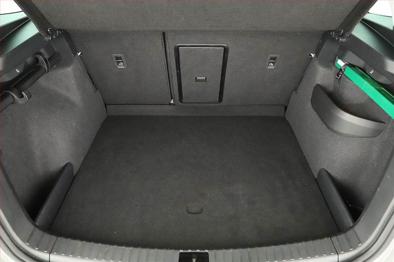 Škoda Karoq (2024) Fresh 2.0 TDI - fotka 11 z 17