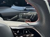 Volkswagen Golf (2023) 2.0 TSI DSG GTI - náhled 15