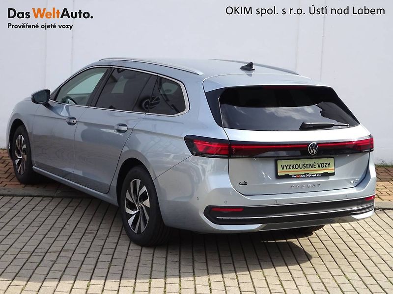 Volkswagen Passat (2024) 1,5 eTSi/ 110kW DSG Business - fotka 14 z 26
