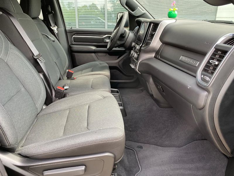 RAM 1500 (2025) 1500 3.6 V6 - fotka 13 z 17