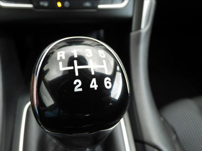 Ford Mondeo 2,0 LED,Navi,Titanium servis - fotka 44 z 72