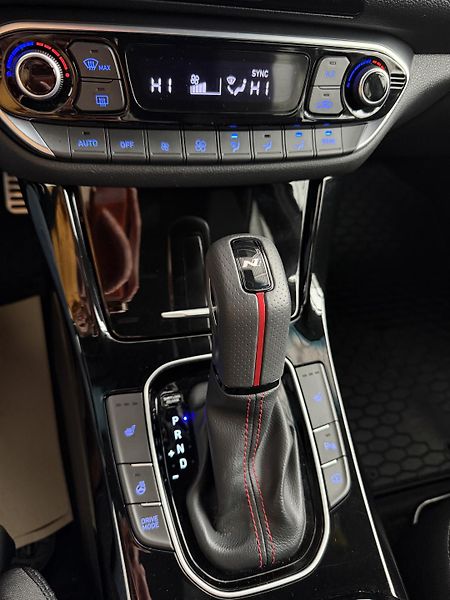 Hyundai i30 (2024) 1.0T-GDi 74kW N-line AT - fotka 12 z 17