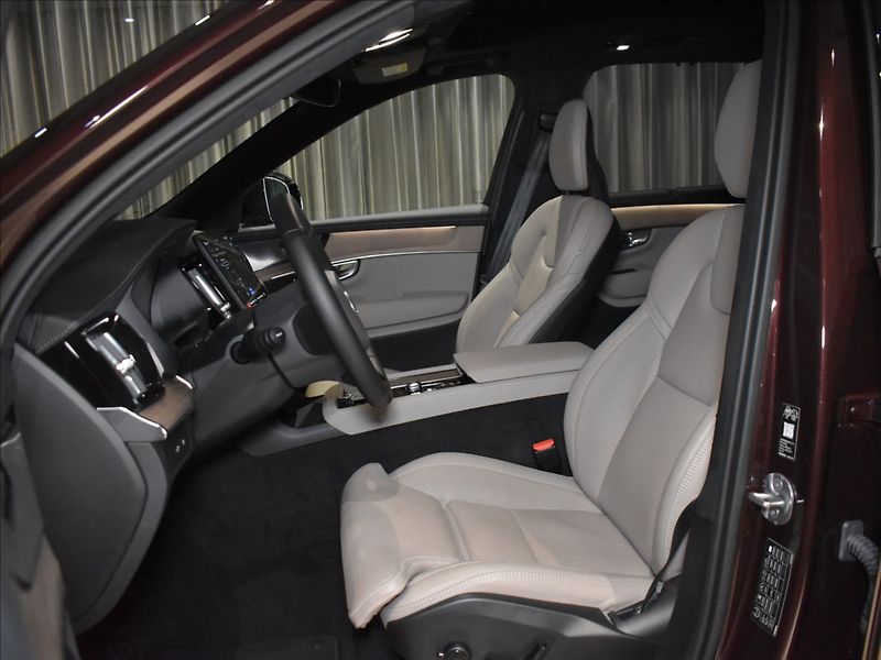 Volvo XC90 2,0 T8 AWD Ultra Masáže,Vzduch - fotka 9 z 30