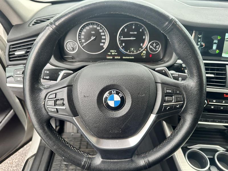 BMW X3 xDrive20d - fotka 11 z 13