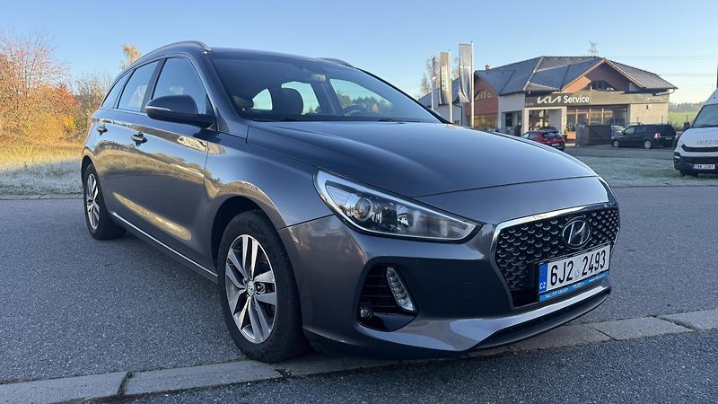 Hyundai i30 (2017) 1.6 CRDI 81KW 144 TISKM VÝBAVA - fotka 4 z 24