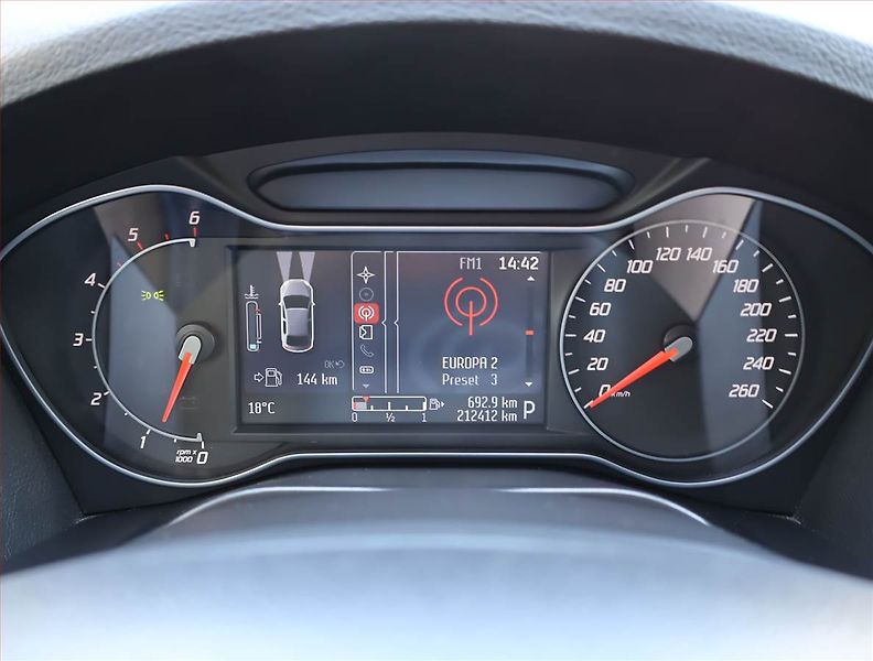 Ford S-MAX (2014) 2.0 TDCi, Automat, Serv.kniha - fotka 11 z 25