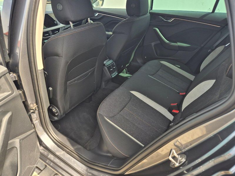 Škoda Scala (2025) Top Selection 1.0 TSI 85 kW 6° - fotka 16 z 33