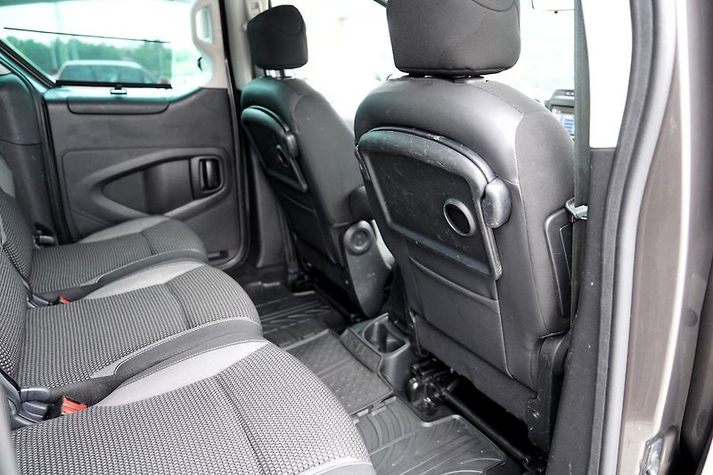 Peugeot Partner Tepee 1.6HDI Tepee OUTDOOR,120PS - fotka 29 z 38