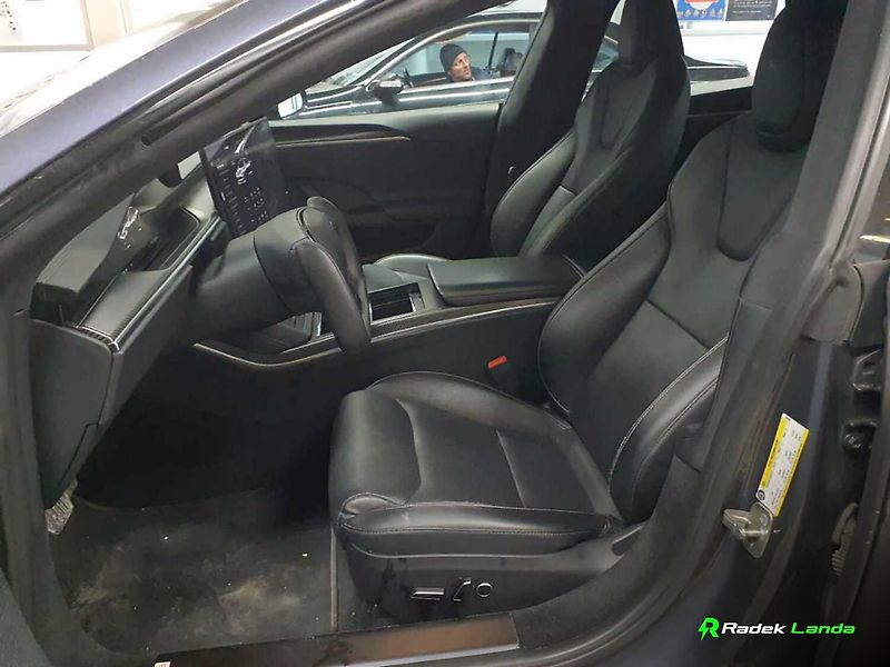 Tesla Model S (2023) Plaid (760 kW) | 1033 koní - fotka 3 z 8
