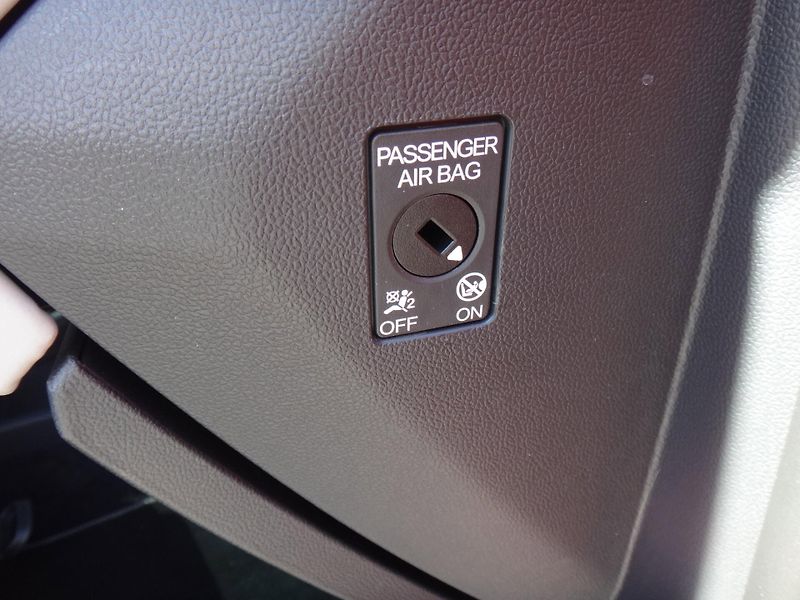 Ford Explorer (2025) Premium 79kWh prodloužený doje - fotka 29 z 30