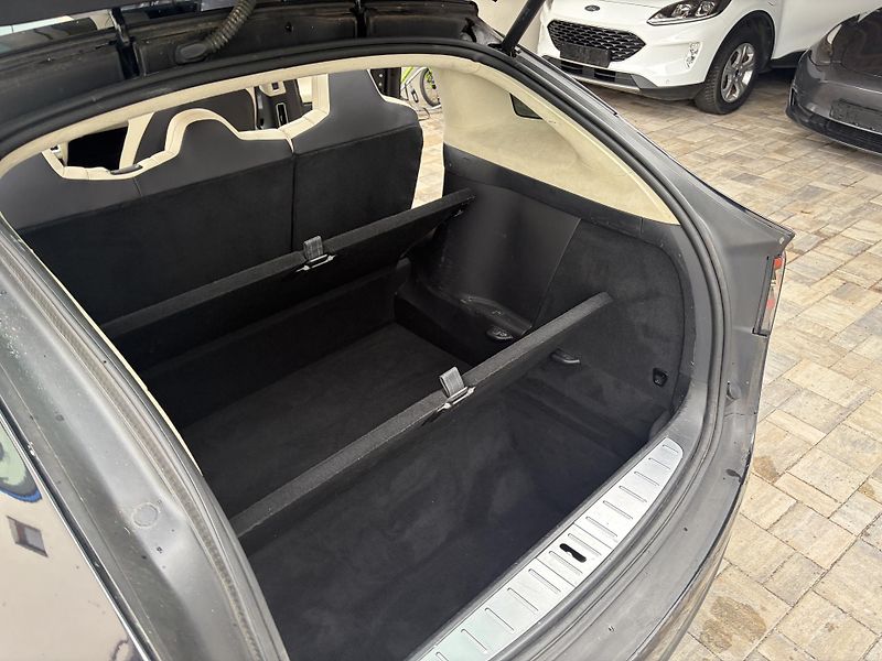 Tesla Model X (2018) 100D, MCU2, tazne,5mist - fotka 18 z 20