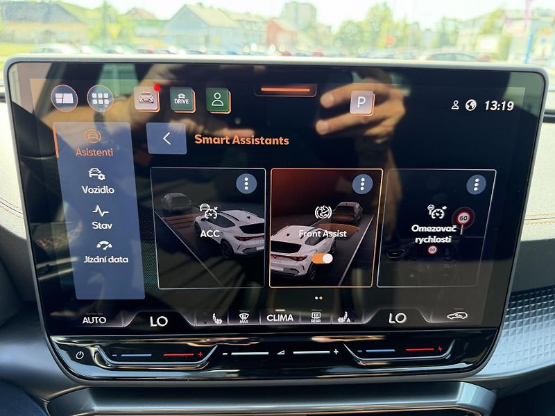 Cupra Formentor 1,5 eTSi/110kW - DSG - fotka 31 z 92
