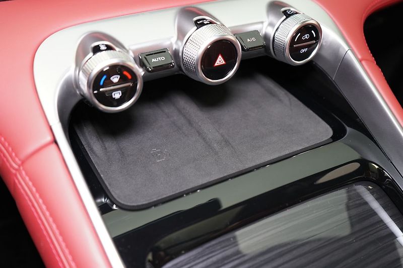 Omoda Ostatní 1.5 T-GDI 3DHT AWD PREMIUM - fotka 32 z 52