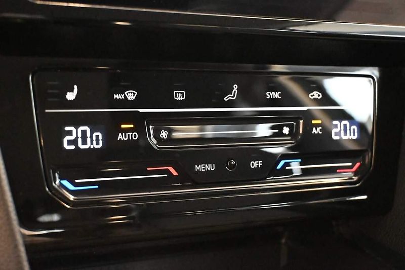 Ford S-MAX (2022) 2.0 TITANIUM Kamera Tažné 8 Ko - fotka 22 z 32