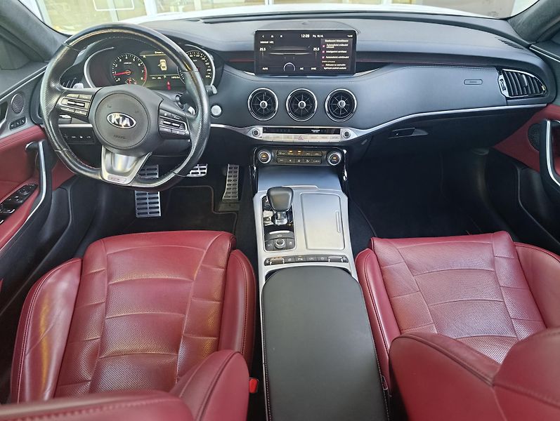 Kia Stinger (2021) 3.3. 269KW čr 1. Majitel - fotka 14 z 15