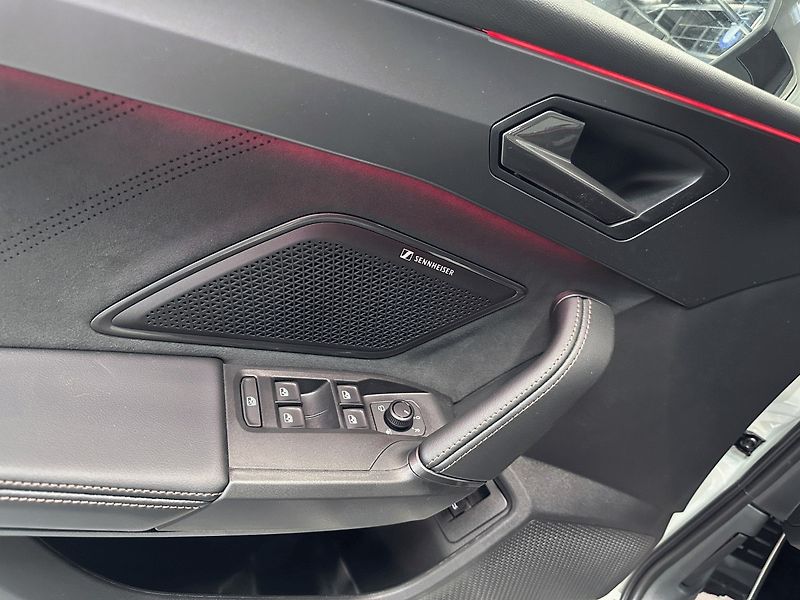 Cupra Leon (2026) SP VZ 2.0 TSI 333k 4WD - fotka 9 z 19