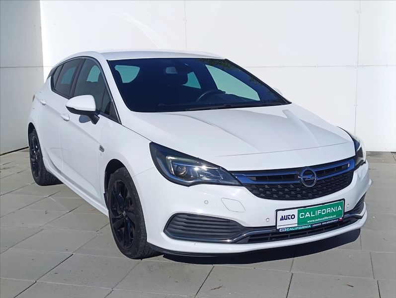 Opel Astra 1,4 Turbo Navi Kamera Tempomat - fotka 4 z 37