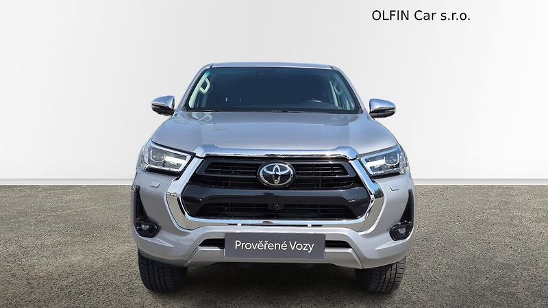 Toyota Hilux Executive 2,8D 150Kw - fotka 4 z 25