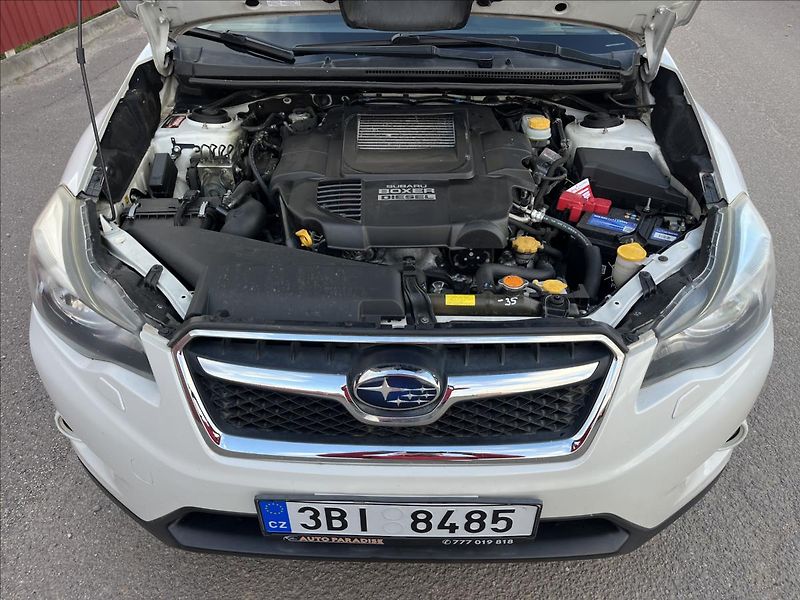 Subaru XV 2,0 D 4x4 108KW KAMERA SERVIS - fotka 33 z 44